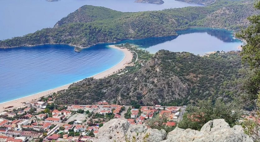 Adım Adım Cennet: Ölüdeniz ve Gizli Rotalar Rehberi