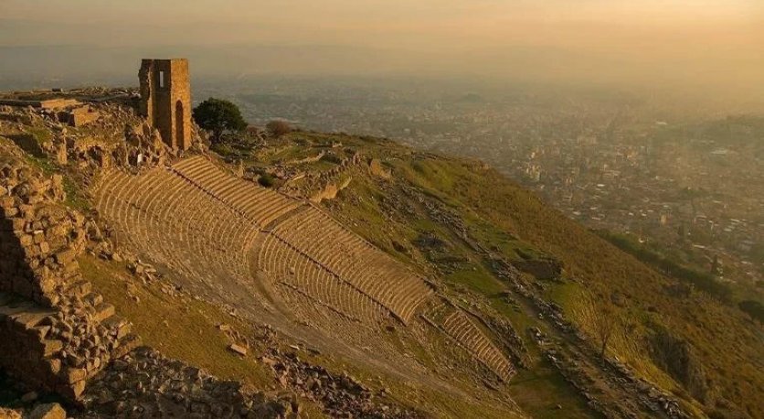 Bergama Tarihi UNESCO ile Dünyaya Duyuruluyor: Binlerce Yıllık Miras