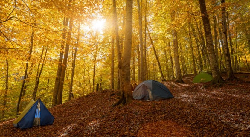 Sonbahar Kamp ve Karavan Turizmi: En İyi Rotalar