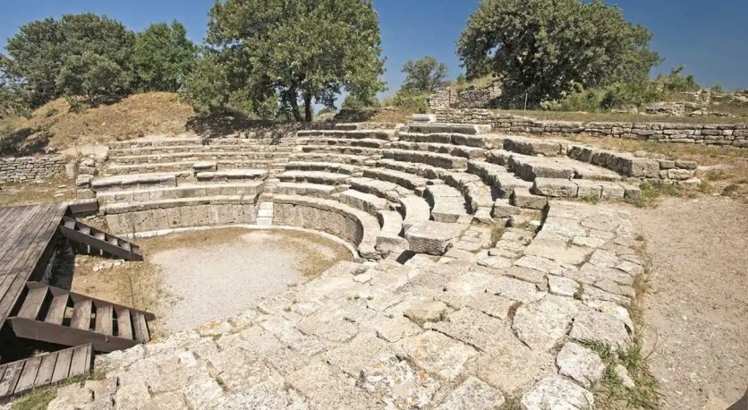 Troya Antik Kenti Tarihi: 4 Bin Yıllık Geçmiş ve 9 Katman